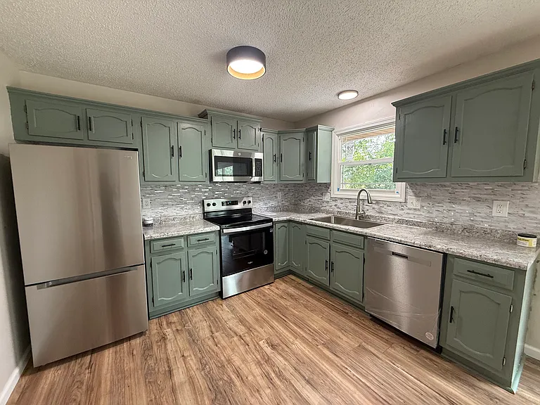 1905 Teal Dr — Photo 9