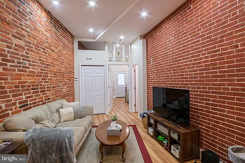 1122 E Passyunk Ave #1 Photo 1