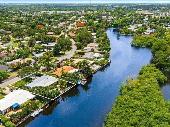 425 NE 29th St, Wilton Manors, FL 33334