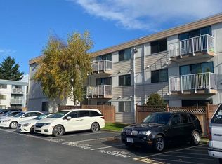 7280 Lindsay Rd #308, Richmond, BC V7C2P5