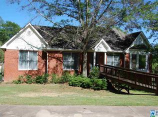 1704 Cedarwood Rd, Vestavia, AL 35216