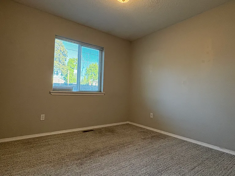 13716 SE Linden Ln — Photo 7