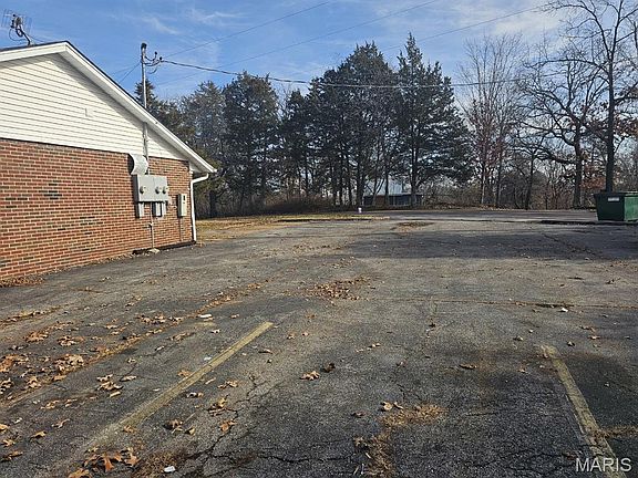 2nd image of 1001 Brickyard Rd #3