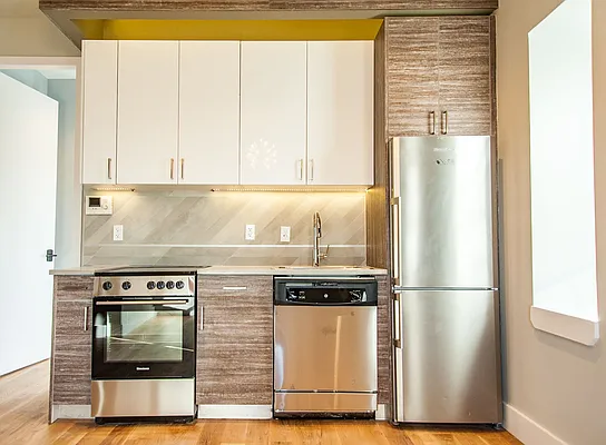 Rented by Nooklyn NYC LLC | media 81