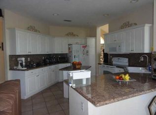 1020 NW 179th Ave, Pembroke Pines, FL 33029