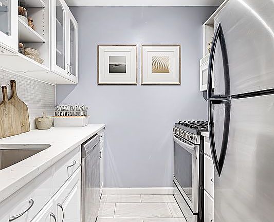 5th image of 159 Madison Ave APT 7G