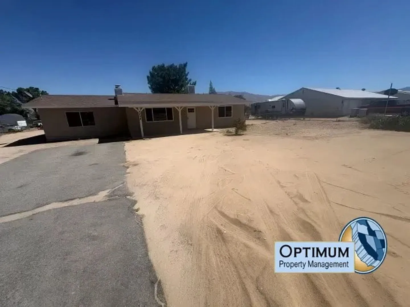 Charming Hesperia Home on a Spacious Lot — Photo 3