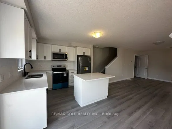 17 Wilkinson Ave, Cambridge, ON N1S 0C5
