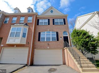 4536 English Holly Dr, Fairfax, VA 22030