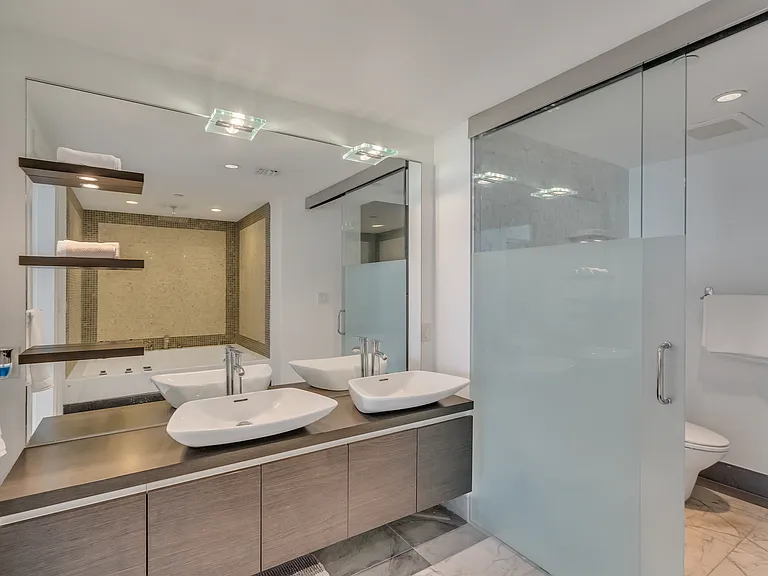 200 Biscayne Boulevard Way #3911 — Photo 4