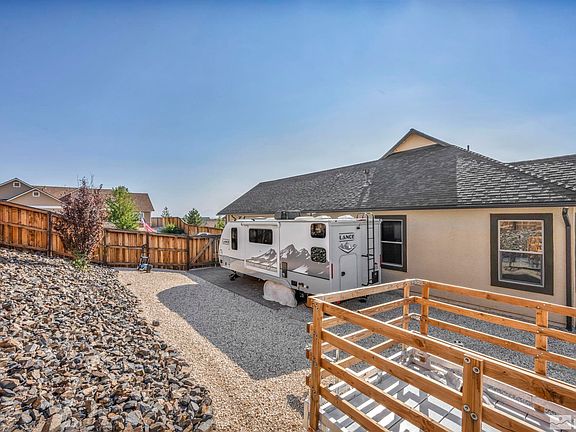 4th image of 545 Vista Grande Dr