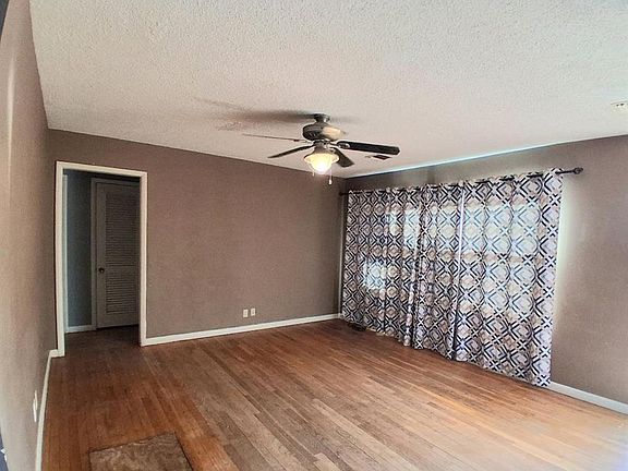 3rd image of 4005 Blaine Rd