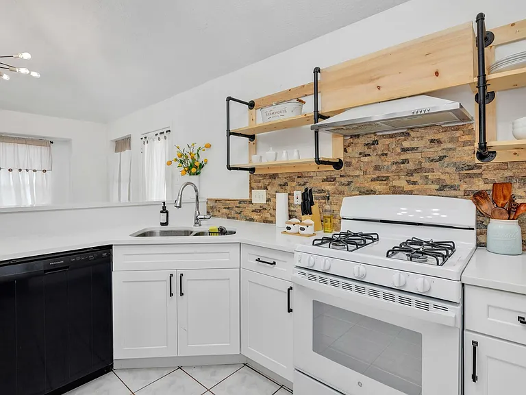 8222 Viny Ridge Dr — Photo 10