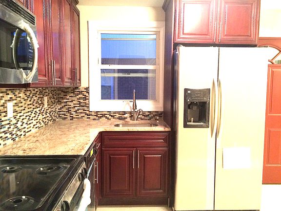 4th image of 75 Olive Dr