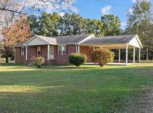 1775 Old Blacktop Rd, Mc Ewen, TN 37101