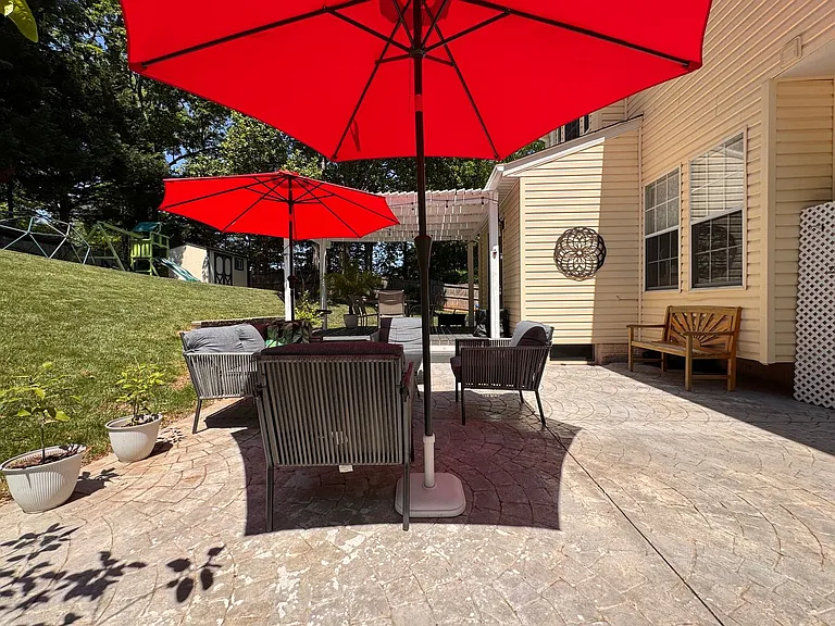 69 Spring Lake Dr — Photo 39