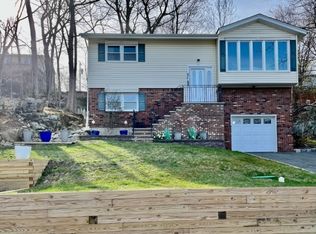 29 Fordham Trl, Hopatcong, NJ 07843