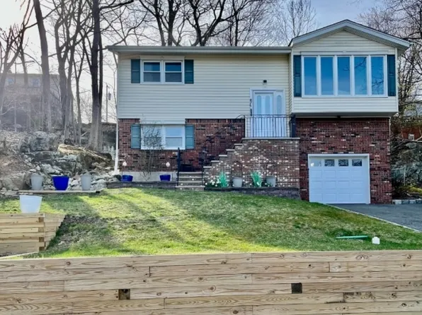 29 Fordham Trl, Hopatcong Boro, NJ 07843