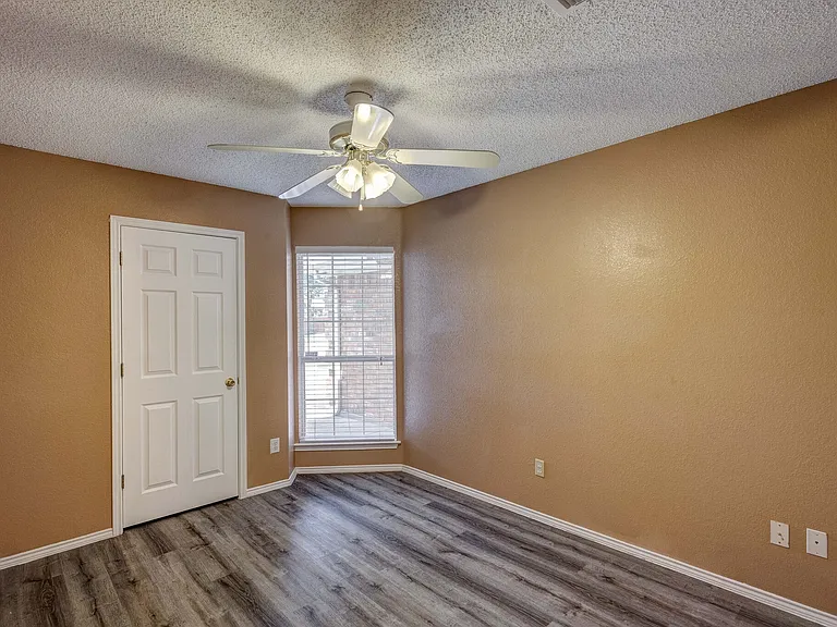7708 Chandler Ct — Photo 17