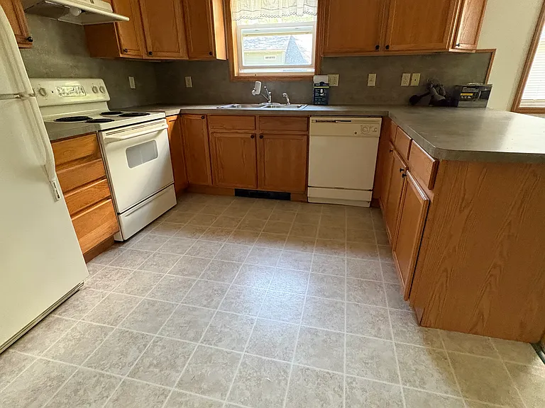 23 Tennyson Cir — Photo 15