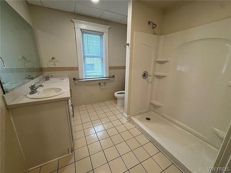 95 W Humboldt Pkwy #A — Photo 13