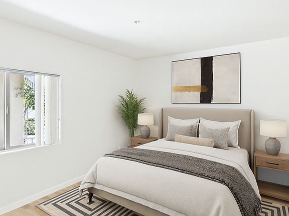 3rd image of 121 Rosebay Dr #123