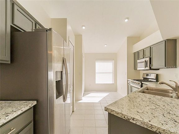 5th image of 3815 Judson Dr
