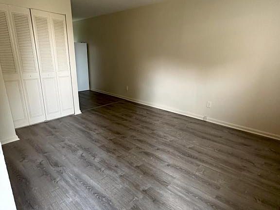 5th image of 407 Kensington Dr