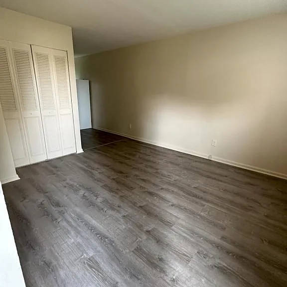 407 Kensington Dr — Photo 5