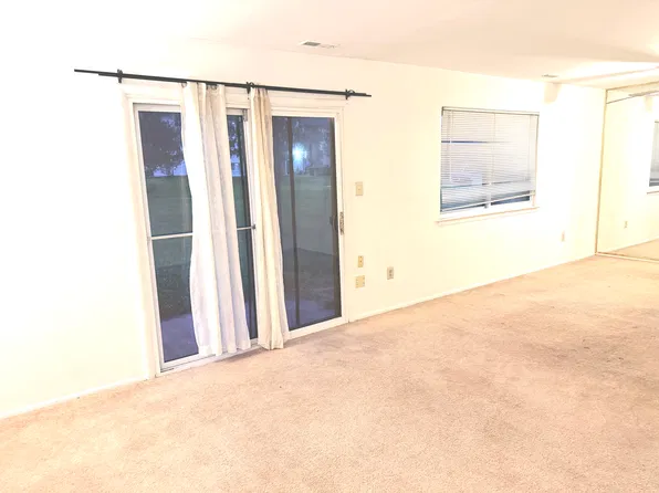 46 Buttonwood Rd, Voorhees, NJ 08043