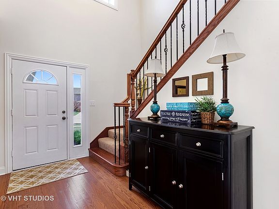 2nd image of 9346 Parkwood Ln