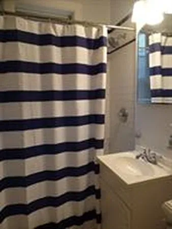 60 Queensberry St #1 — Photo 6