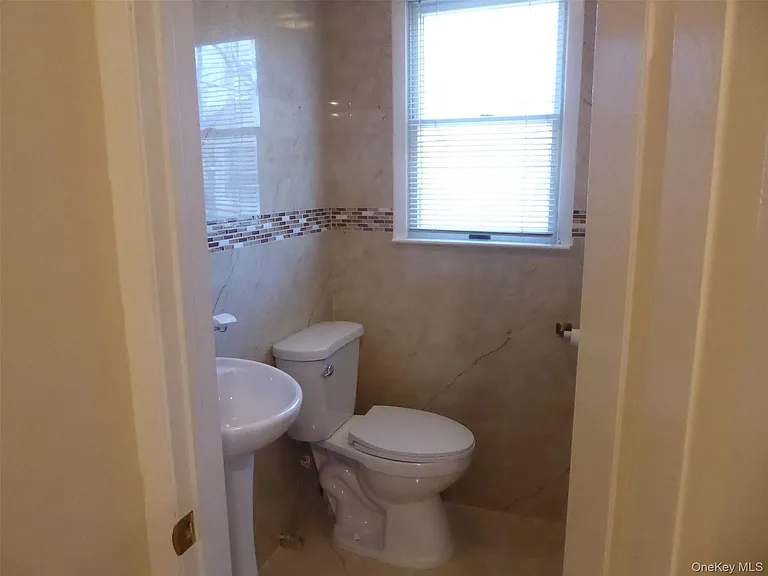 122 Forest Ave #REAR — Photo 17