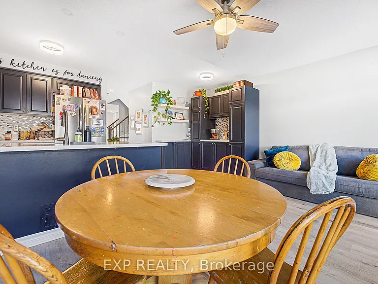 457 Heddle Cres — Photo 18