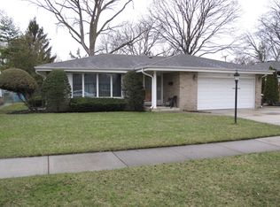 12 S Forrest Ave, Arlington Heights, IL 60004