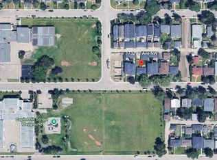1732 22nd Ave NW, Calgary, AB T2M1R5