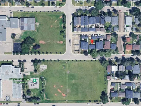 1732 22nd Ave NW, Calgary, AB T2M 1R5