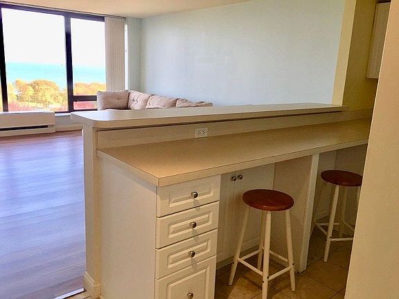 4th image of 5445 N Sheridan Rd APT 1108