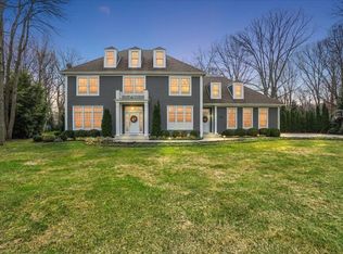 3277 Estates Dr, Saint Joseph, MI 49085