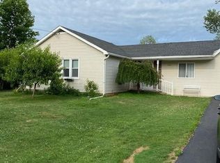 3205 Beebe Rd, Newfane, NY 14108