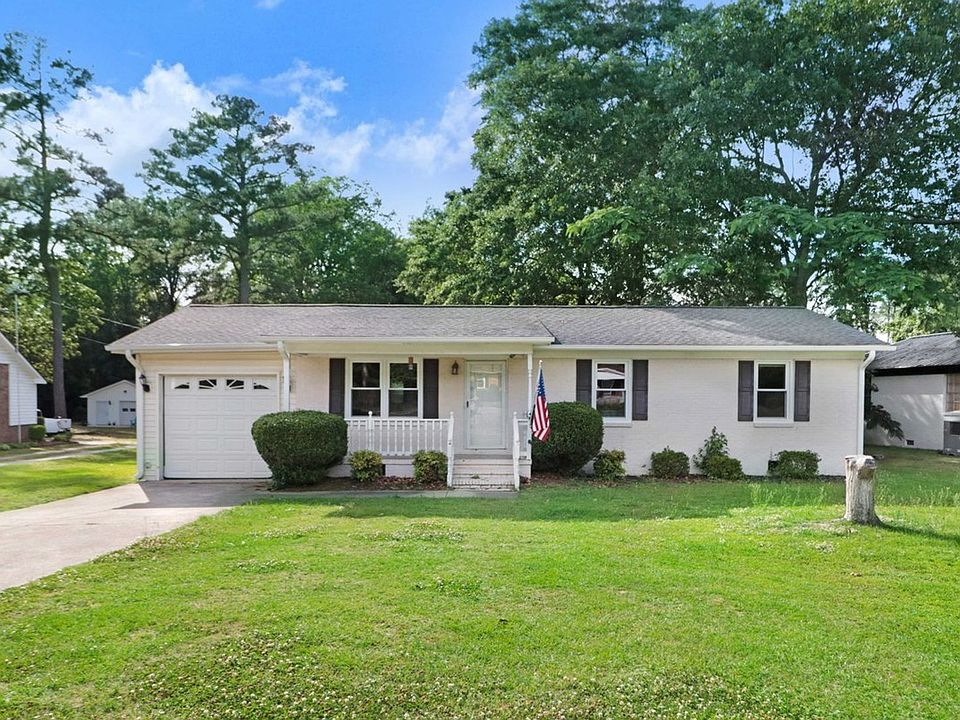 1st image of 458 Sandhill Dr