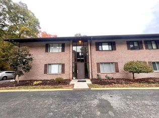 4063 Sanlin Dr, Coraopolis, PA 15108