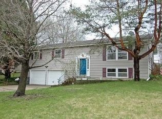 1701 Kimberly Ave, Elgin, IL 60123