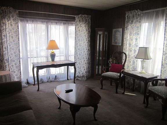 5th image of 115 Poplar Dr