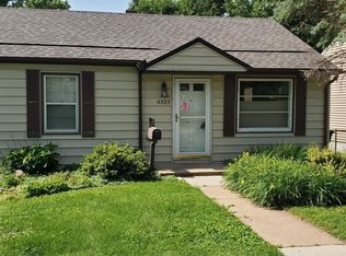 6325 Charles St, Omaha, NE 68132
