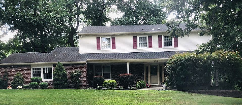 2nd image of 3240 W Bruce Dr