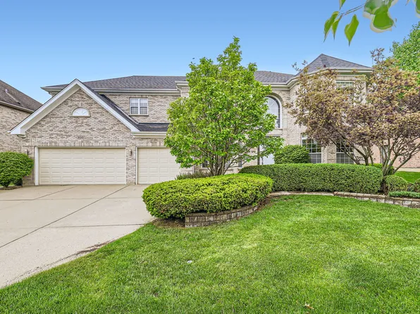 830 W Lukas Ave, Palatine, IL 60067