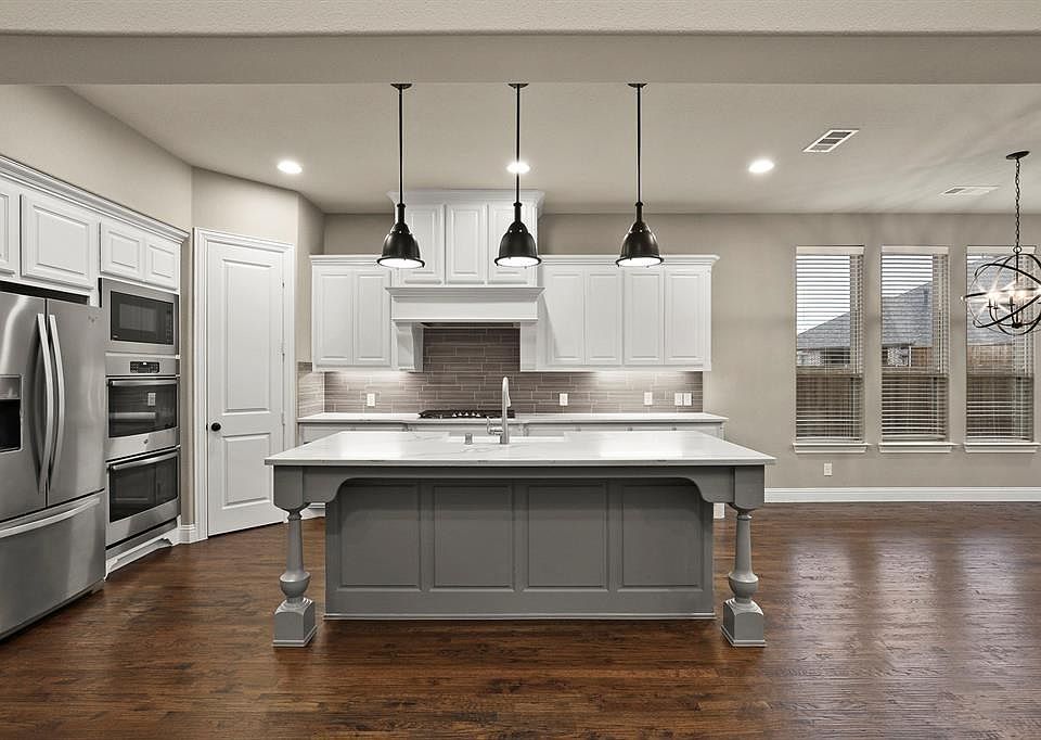 1st image of 1128 Thornhill Way