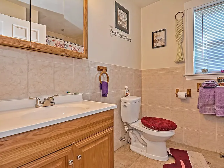45 Nightingale St #B — Photo 14