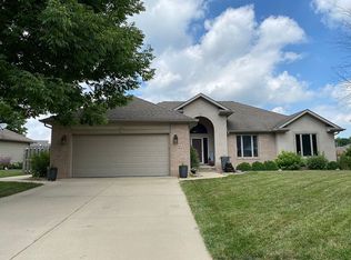 6916 Fringetree Way, Springfield, IL 62712